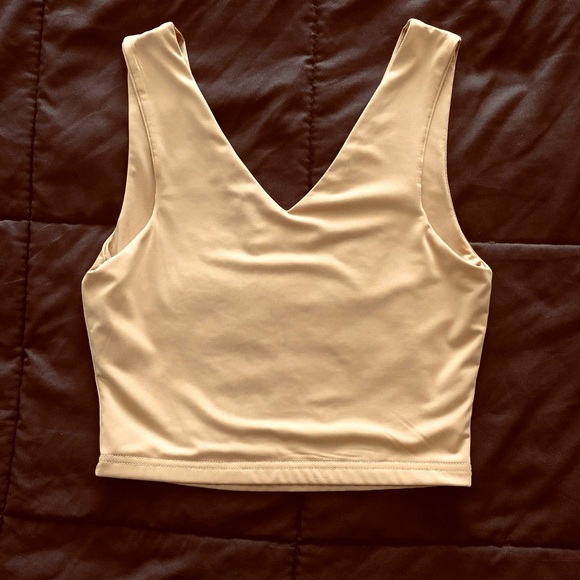 Solid V-Neck Crop Top - Picture 2 of 2